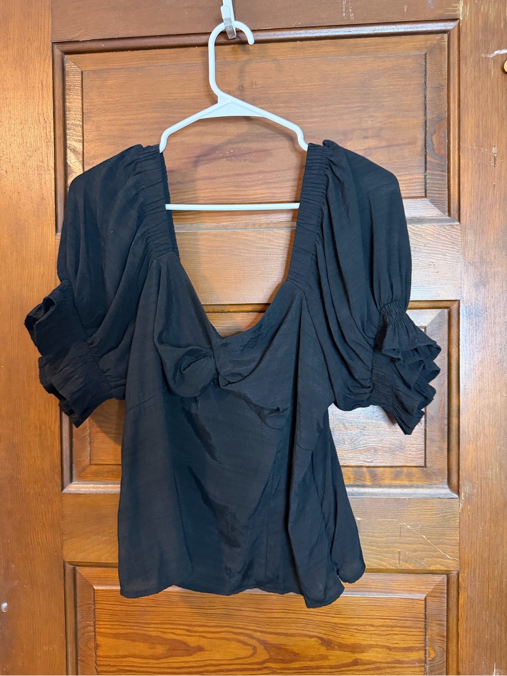 Black Women's Puff Sleeve V-Neck Top